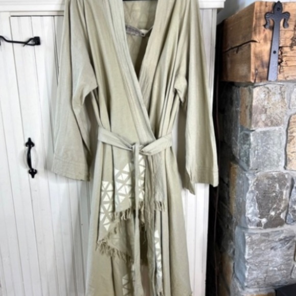 Chintamani Alchemistry Green Cotton Triangle Geometric Print Fringe Kimono - Picture 2 of 2